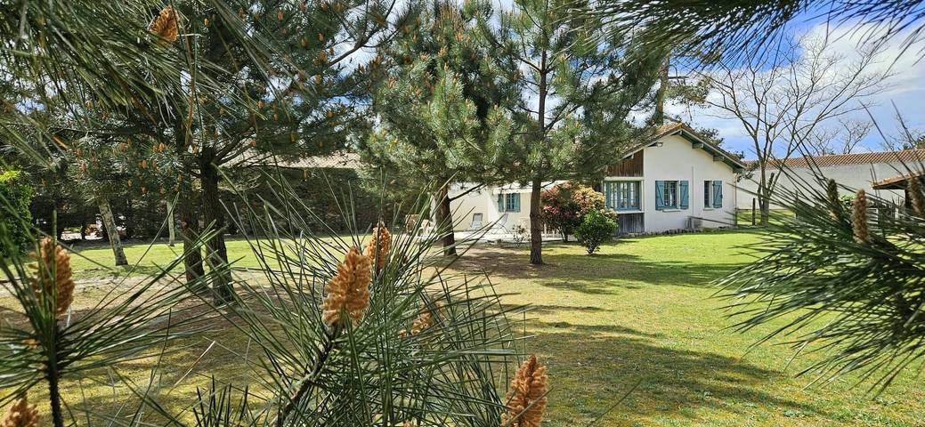 Gîte pour 4 personnes, avec Terrasse ainsi que Jardin et Vue