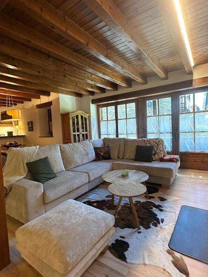 Gîte pour 7 personnes, avec jardin ainsi que balcon et vue dans Arties - 2