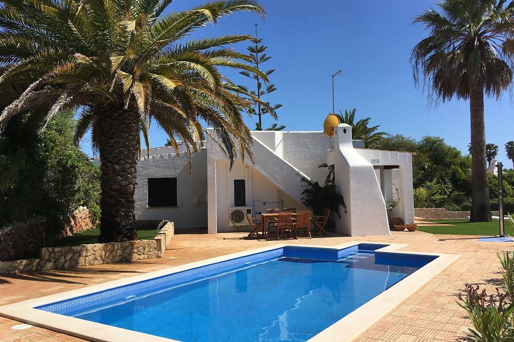 Ruhiges Ferienhaus in fantastischer Lage mit beheizbarem privaten Pool  Wifi 500 in Carvoeiro, Faro Distrikt
