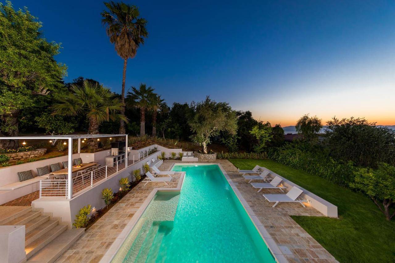 Villa with Private Pool in Korfu