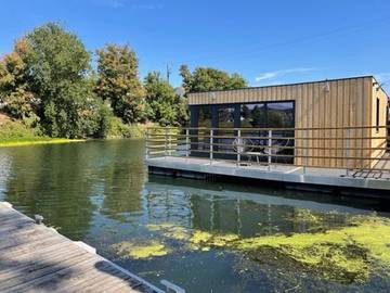 Bateau pour 2 personnes, avec terrasse et vue, animaux acceptés dans Île de France