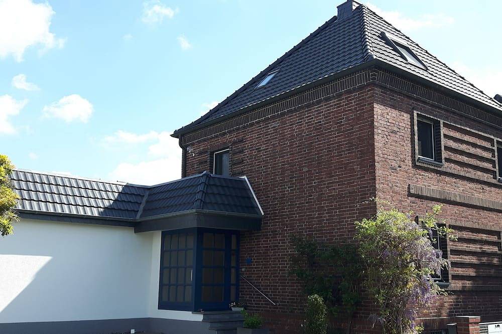 Ganze Wohnung, Wunderschöne Wohnung mit großer Dachterrasse, E-Ladestation in Wachtendonk, Niederrhein