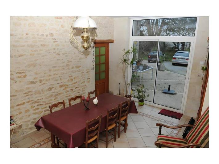 Location de vacances pour 3 personnes, avec piscine et jardin à Thorigné (Deux-Sèvres) - 4