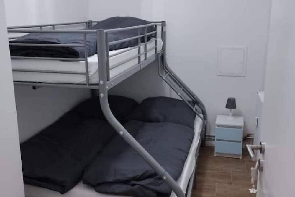 Ganze Wohnung, Wohnung Monteure 4 Personen, zentral, ruhig, Küche in Lübbecke, Wiehengebirge