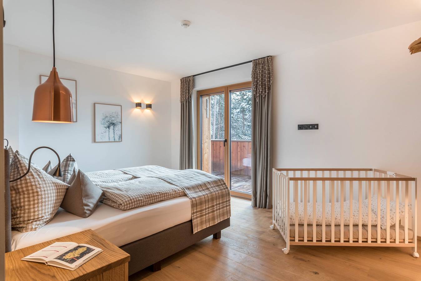 Ganze Wohnung, Ferienwohnung "Schartneralm Birke" mit Blick auf die Dolomiten, Terrasse & Wi-Fi in Klobenstein, Ritten