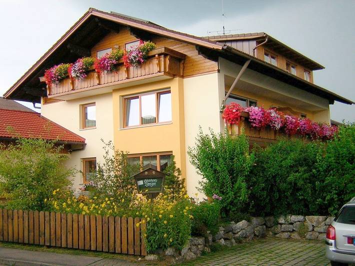 Hütte für 3 Personen, mit Balkon in Nesselwang