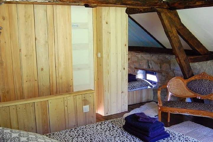 Location de vacances pour 3 personnes, avec jardin et terrasse à Arleuf - 2