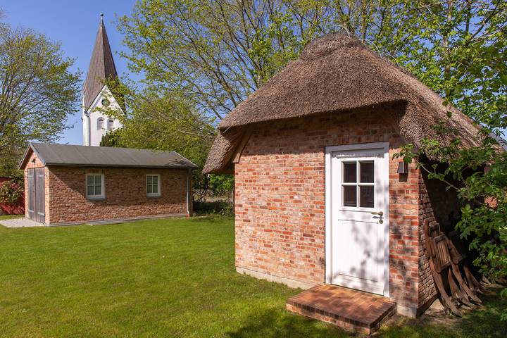 Ferienwohnung für 5 Personen, mit Terrasse und Garten sowie Seeblick und Sauna in Süddorf - 3