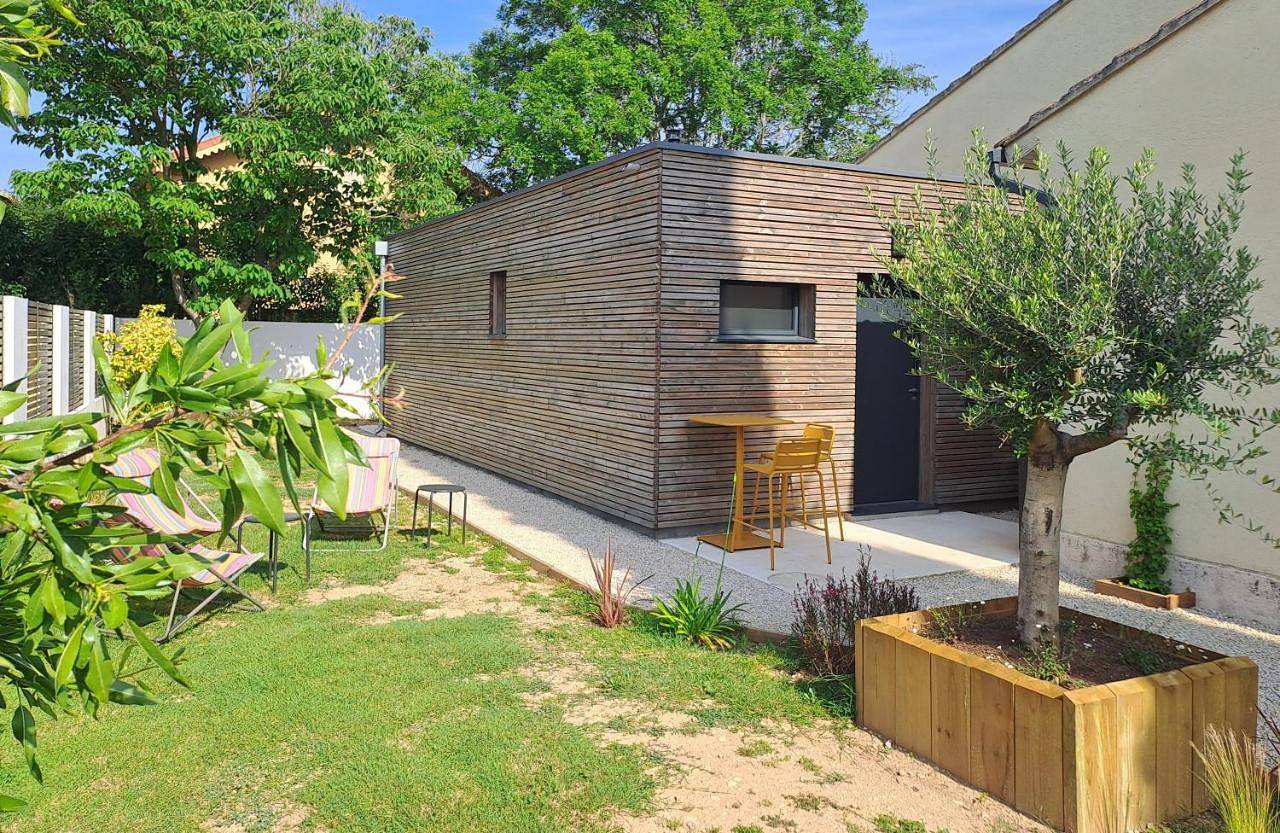 One-Bedroom House in Pertuis, Parc naturel régional du Luberon