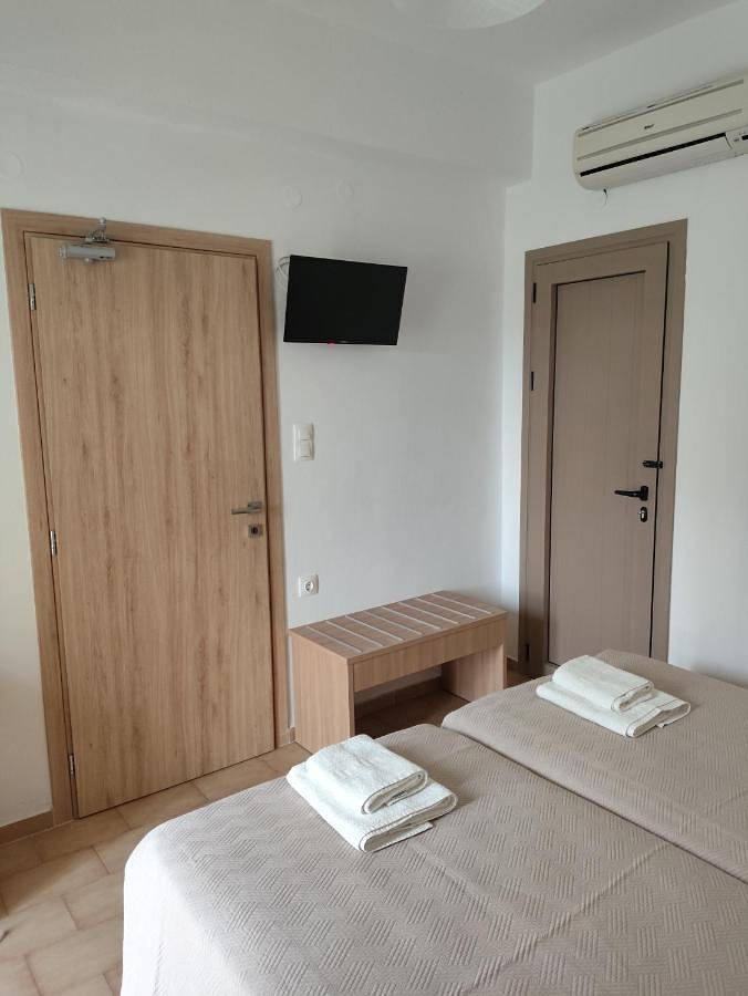 Gîte pour 3 personnes, avec balcon et jardin dans Palaiochora - 3