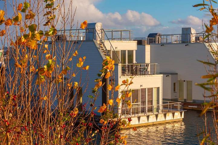 Hausboot für 4 Personen, mit Balkon und Sauna in Schlei