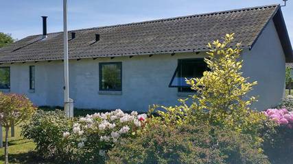 Ferienhaus für 7 Personen, mit Terrasse und Garten in Årøsund