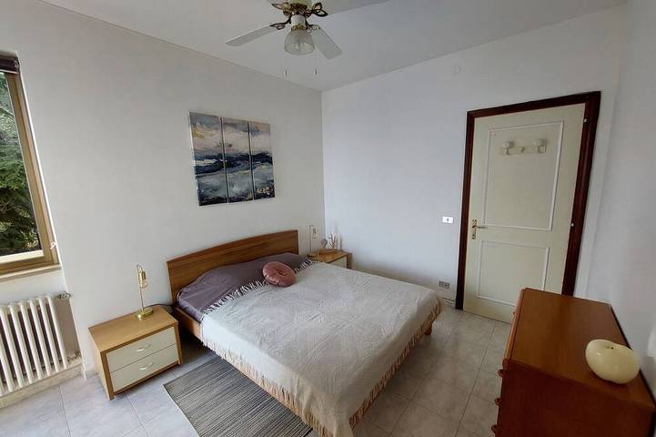 Apartamento entero, 2-bedroom apartment, large terrace overlooking the Côte d'Azur in Grimaldi (Ventimiglia), Ventimiglia
