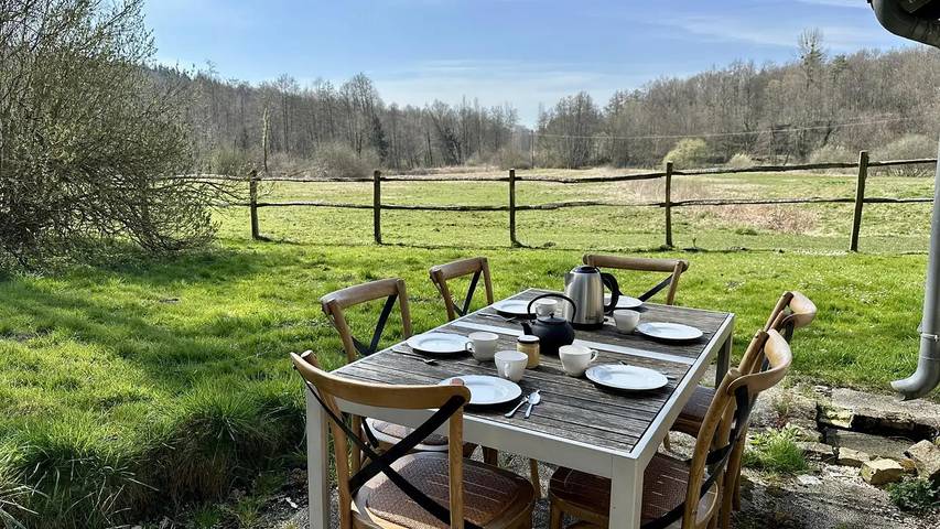 Location de vacances pour 6 personnes, avec jardin à Florenville