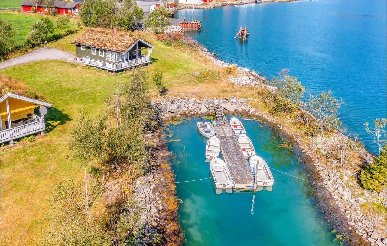Three-Bedroom Holiday Home in Sogndal