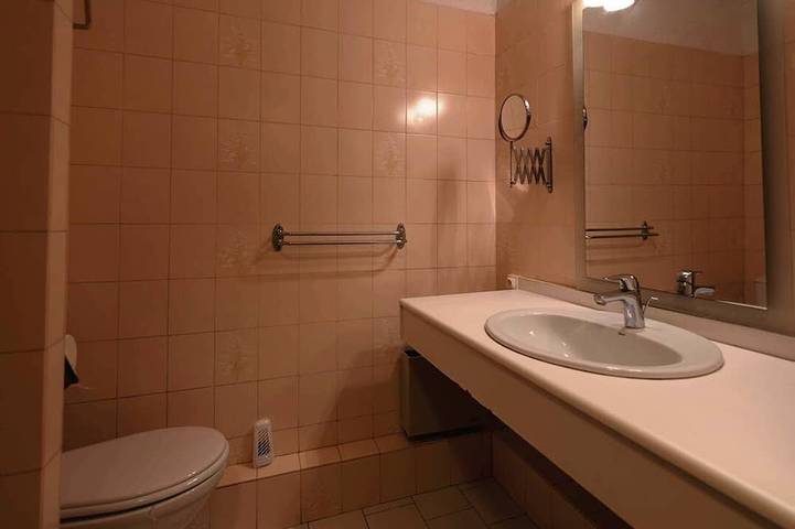 Entire apartment, Le Lavandou, Studio to rent for 2 people, seaview, steps from the beach in Le Lavandou, Parc national Port-Cros