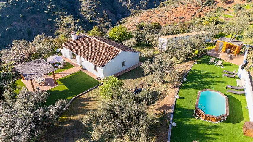 Villa für 10 Personen, mit Terrasse und Meerblick sowie Sauna und Garten in Malaga