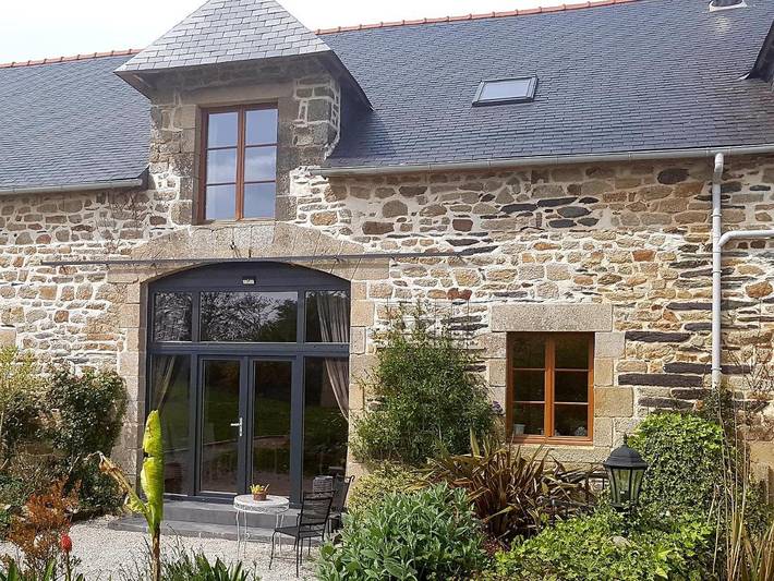 Location de vacances pour 6 personnes, avec jacuzzi et jardin, adapté aux familles à Cast - 2