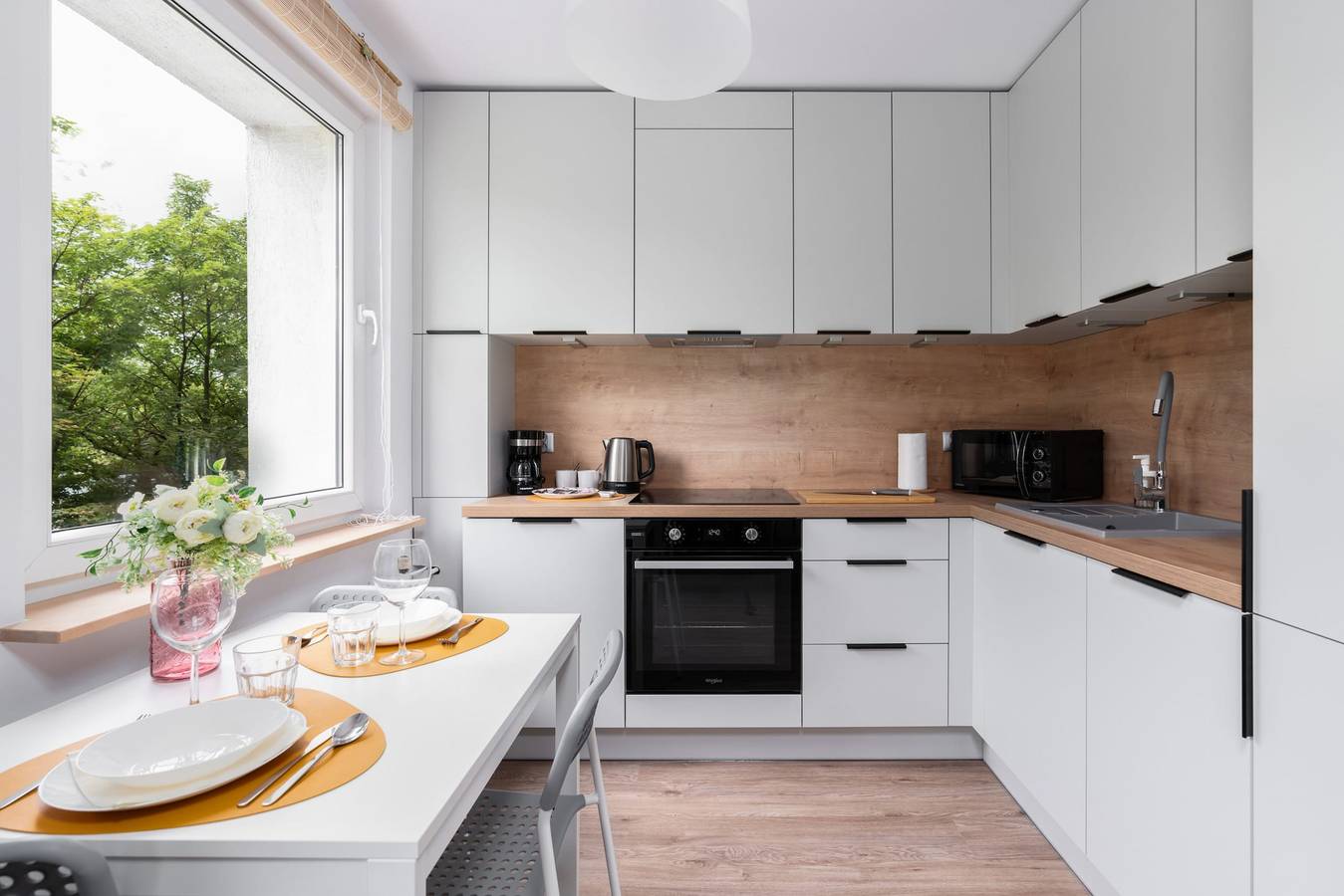 Ganze Wohnung, Stylish Apartment with Balcony | Workspace in Posen, Großpolen