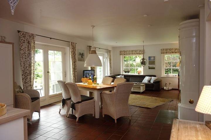 Ferienwohnung für 3 Personen, mit Ausblick und Garten in Oldsum - 2