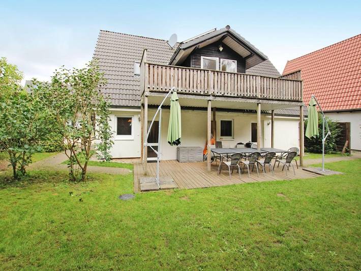 Ferienhaus für 14 Personen, mit Terrasse und Sauna in Mecklenburgische Seenplatte