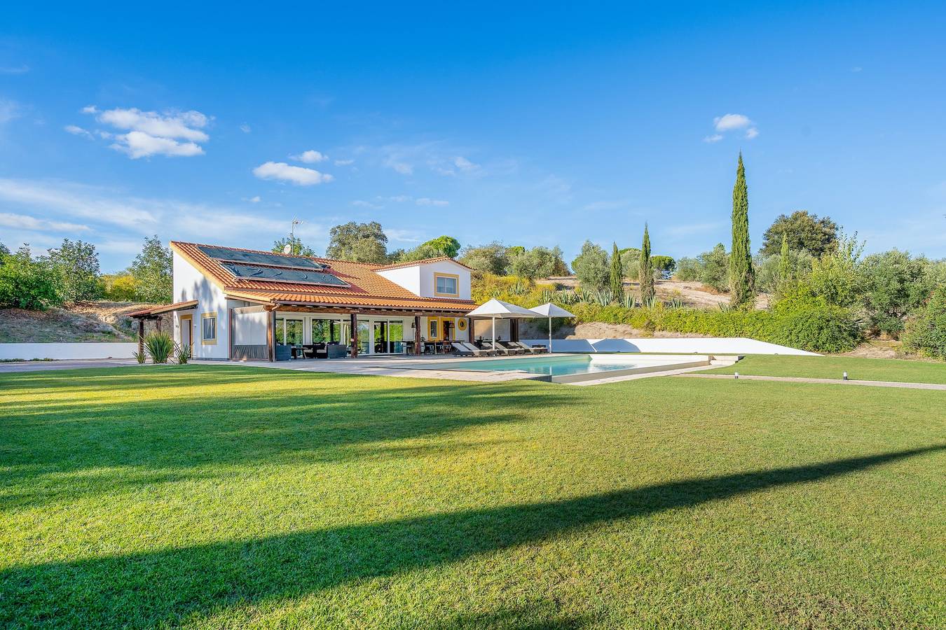 Refúgio Tranquilo em Mora: Villa com Piscina Privada in Mora (Evora), Distrito de Évora