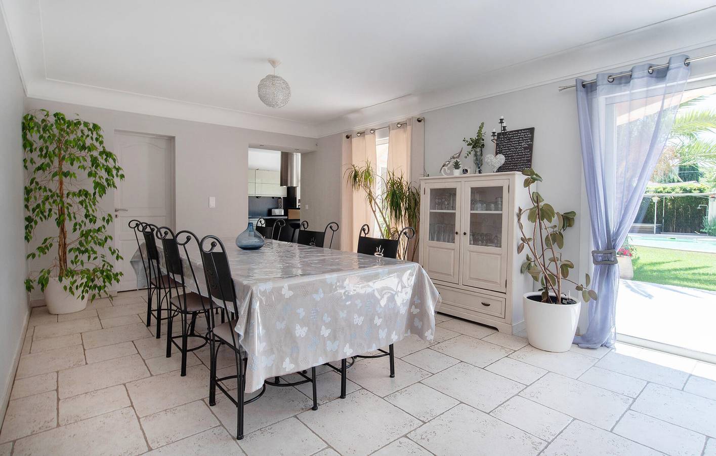 Ruhiges Apartment mit Pool, Terrasse & WiFi, 900m zum Luxus Gourmet Restaurant in Peymeinade, Cannes und Umgebung