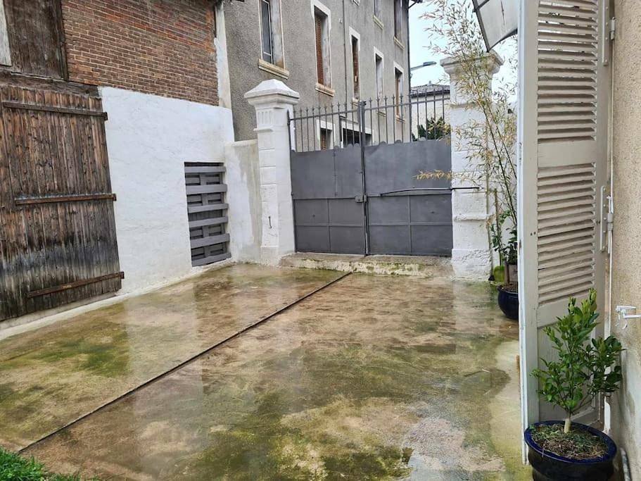Appartement entier, L’Oasis Fleuri in Bourg-de-Péage, Région de Valence
