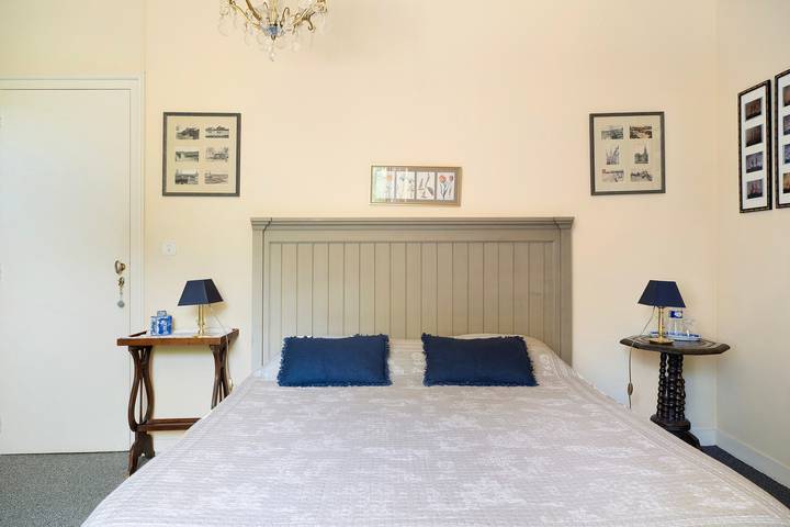 Bed and Breakfast 'La Grande Chambre Bleue' con Giardino in Comune e Wi-Fi in Paramé, Saint-Malo