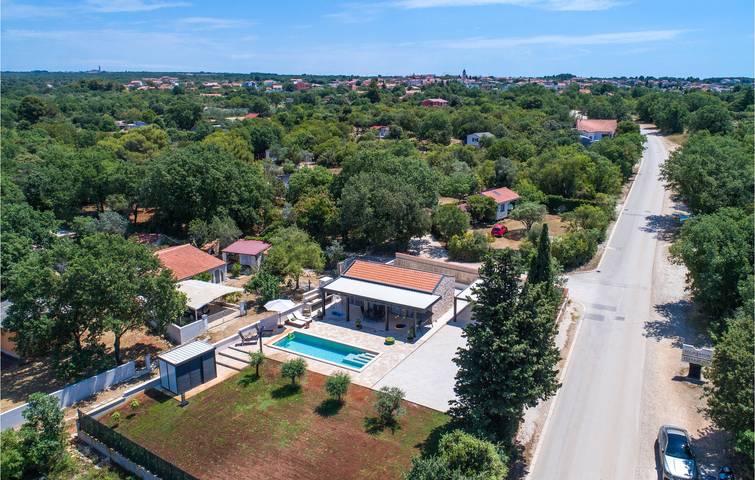 Location de vacances pour 4 personnes, avec terrasse à Peroj - 4