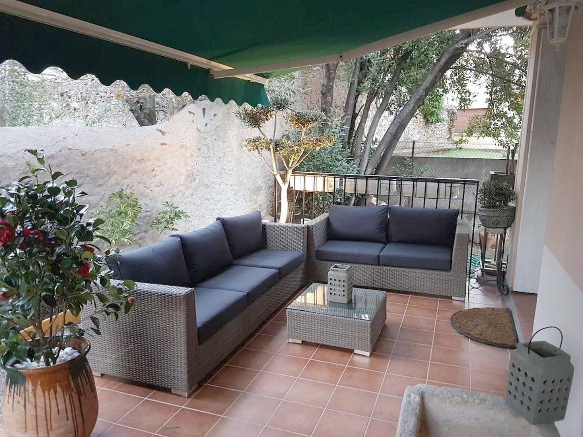 Appartement entier, Apartment in Céret, Côte méditerranéenne (France)