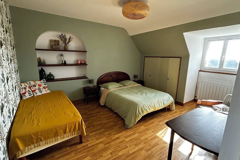 Sleeps 11, close to the sea in Tréogat, Quimper und Umgebung