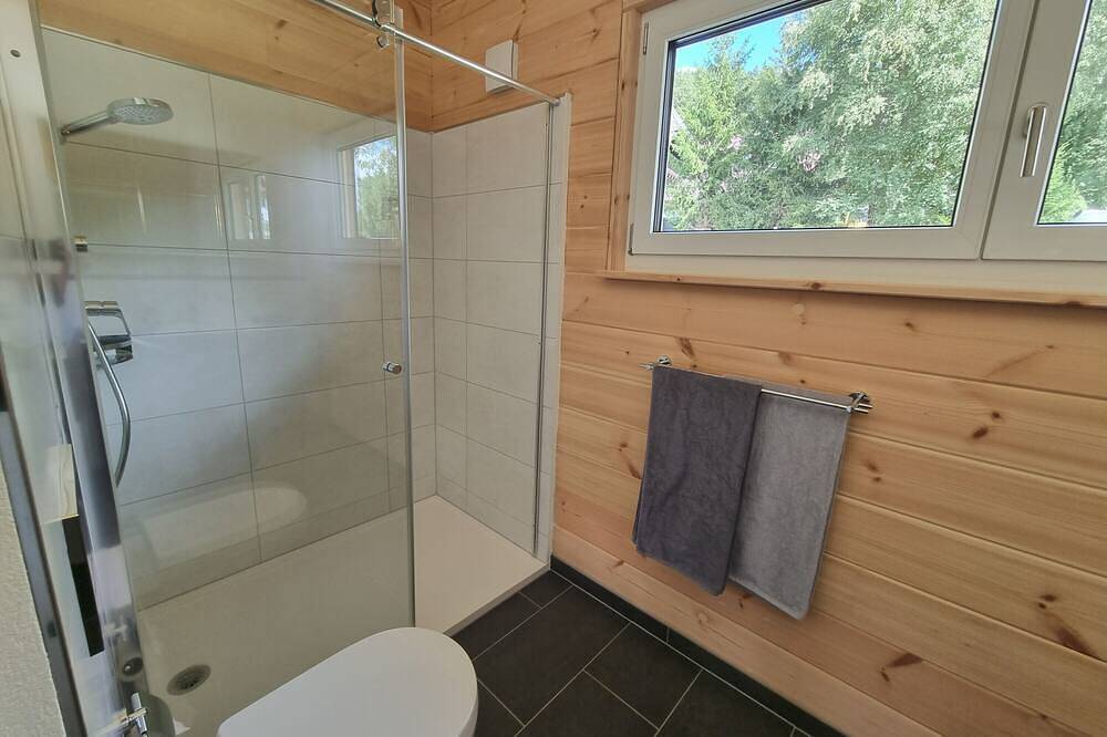 Ferienhaus 'Mettmapark - Charlet 2' mit Bergblick, privater Terrasse und Wlan in Grafenhausen, Südschwarzwald