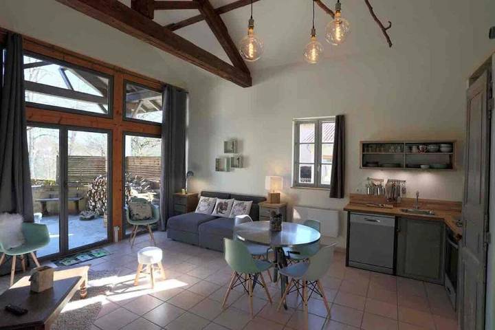 Location de vacances pour 4 personnes, avec Terrasse ainsi que Jardin et Vue à Pont-d'Ain - 3