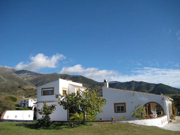 Ferienhaus für 5 Personen, mit Terrasse und Garten sowie Pool und Ausblick