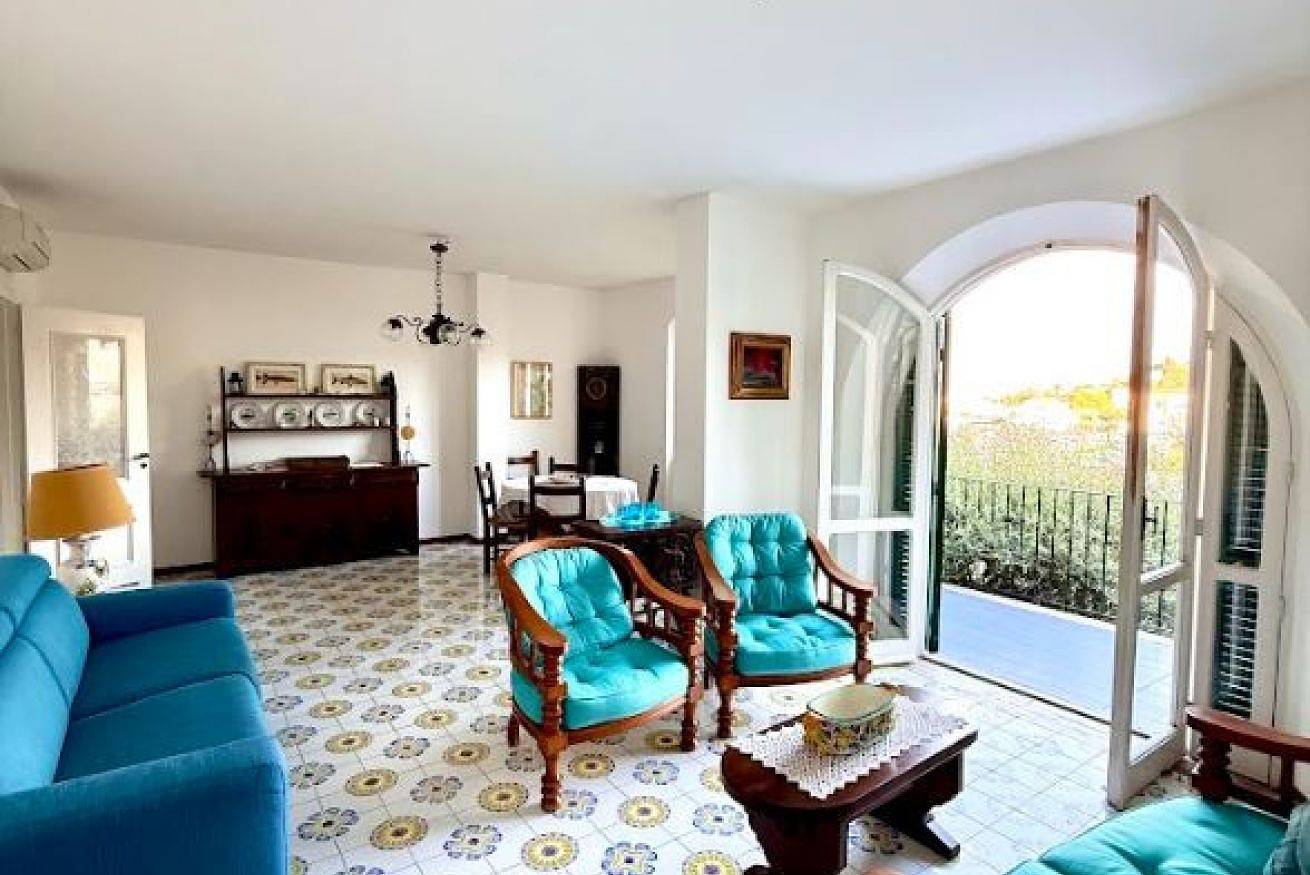 Appartement entier, Casa Gina  By Dimorra in Ischia Porto, Ischia Ville