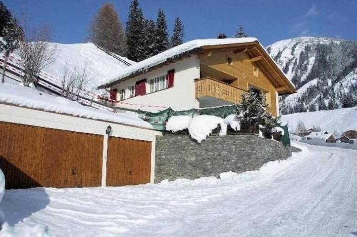 Ferienhaus für 8 Personen, mit Balkon in Arosa