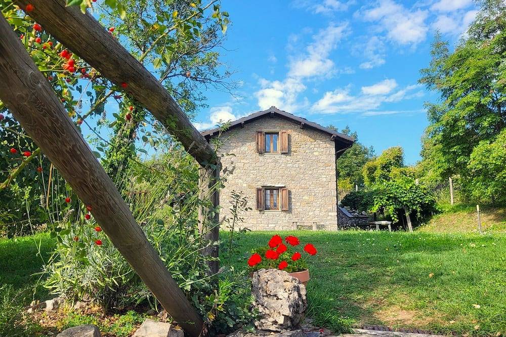 Fabelhaftes  romantisches Häuschen mit privatem Infinity-Pool in Castelnuovo di Garfagnana, Garfagnana