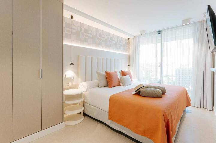 Ferienwohnung für 6 Personen, mit Balkon und Pool - 1