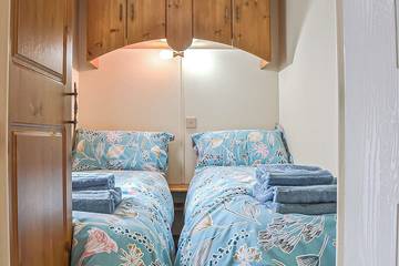 Static Caravan for 4 People in Dolgellau, Gwynedd, Photo 2