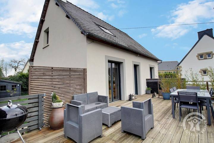 Gîte pour 5 personnes, avec Terrasse ainsi que Jardin et Vue à Dinan - 4