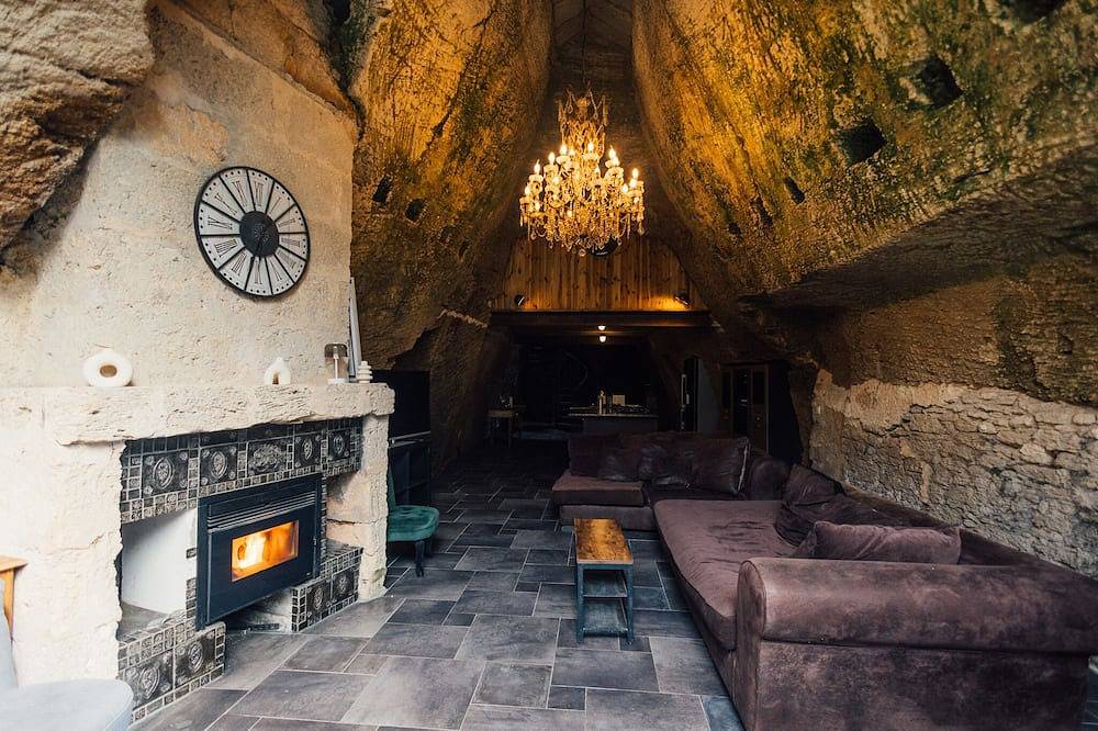 Familienzimmer-Ensuite mit Bad-Übergroß in Doué-la-Fontaine, Loire-Tal