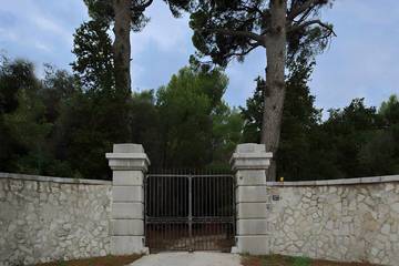 Chambre d’hôte pour 3 personnes, avec jardin et piscine à Marseille