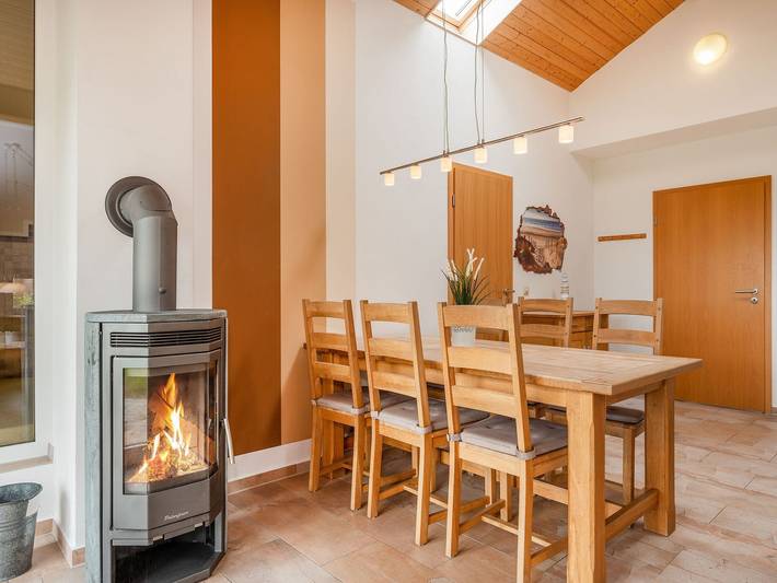 Bungalow für 7 Personen, mit Terrasse und Whirlpool sowie Sauna und Garten in Trassenheide - 3