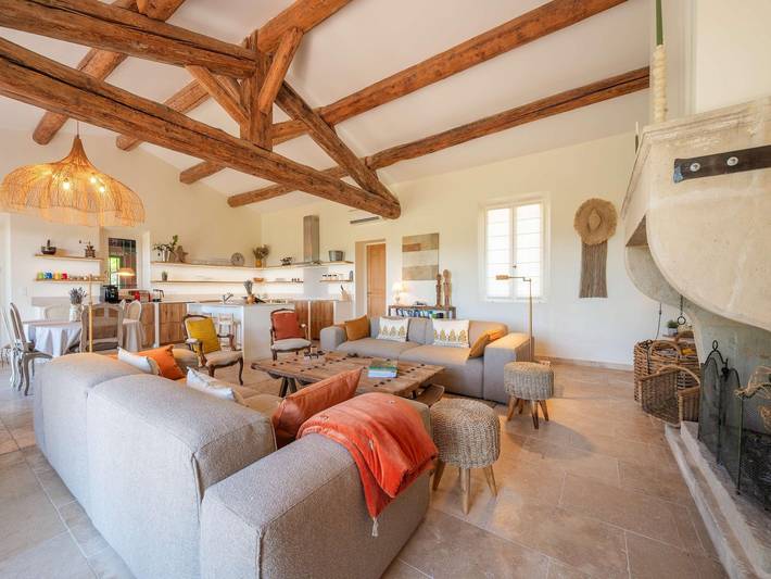 Location de vacances pour 12 personnes, avec jardin et piscine à Eyragues - 3