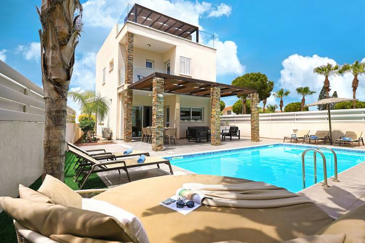 Villa for 8 people, with Balcony/Terrace in Protaras