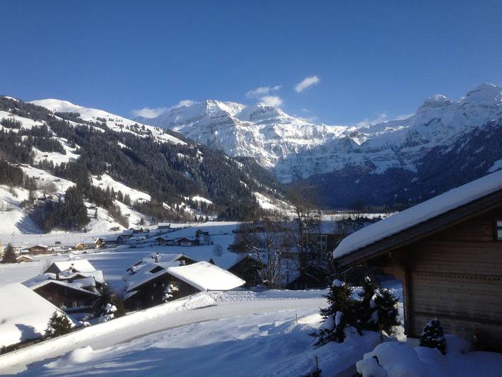 Ganze Ferienwohnung, Ferienwohnung für 4 Personen mit Balkon in Lenk im Simmental, Lenk