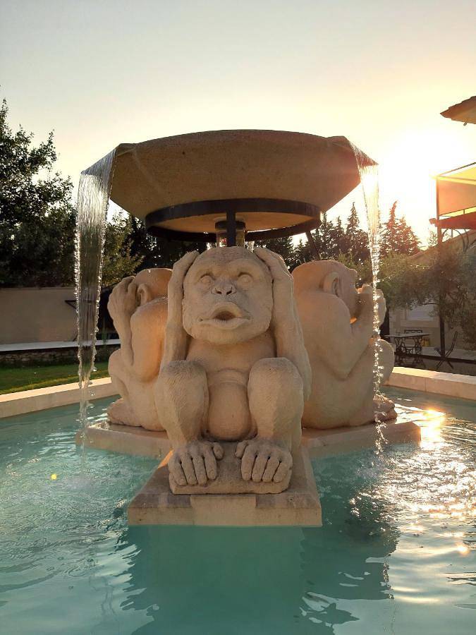 Gîte pour 12 personnes, avec jardin et jacuzzi ainsi que sauna et balcon à Plan-d'Orgon - 2