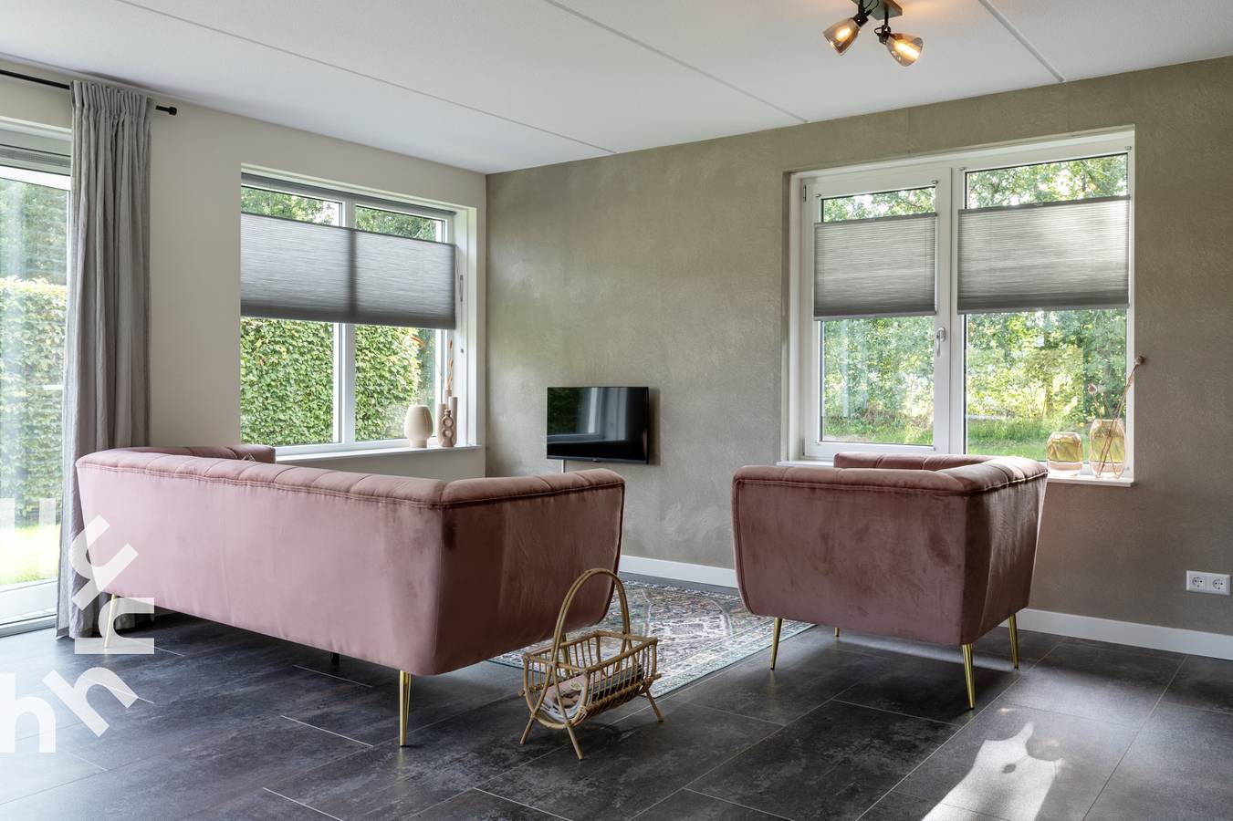 Modern 4 persoons vakantiehuis met riante tuin en terras aan de zwemvijver in Havelte in Regio Zwolle