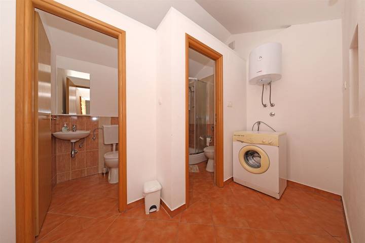 Ferienhaus für 3 Personen, mit Garten in Starigrad Paklenica